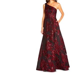One shoulder gown